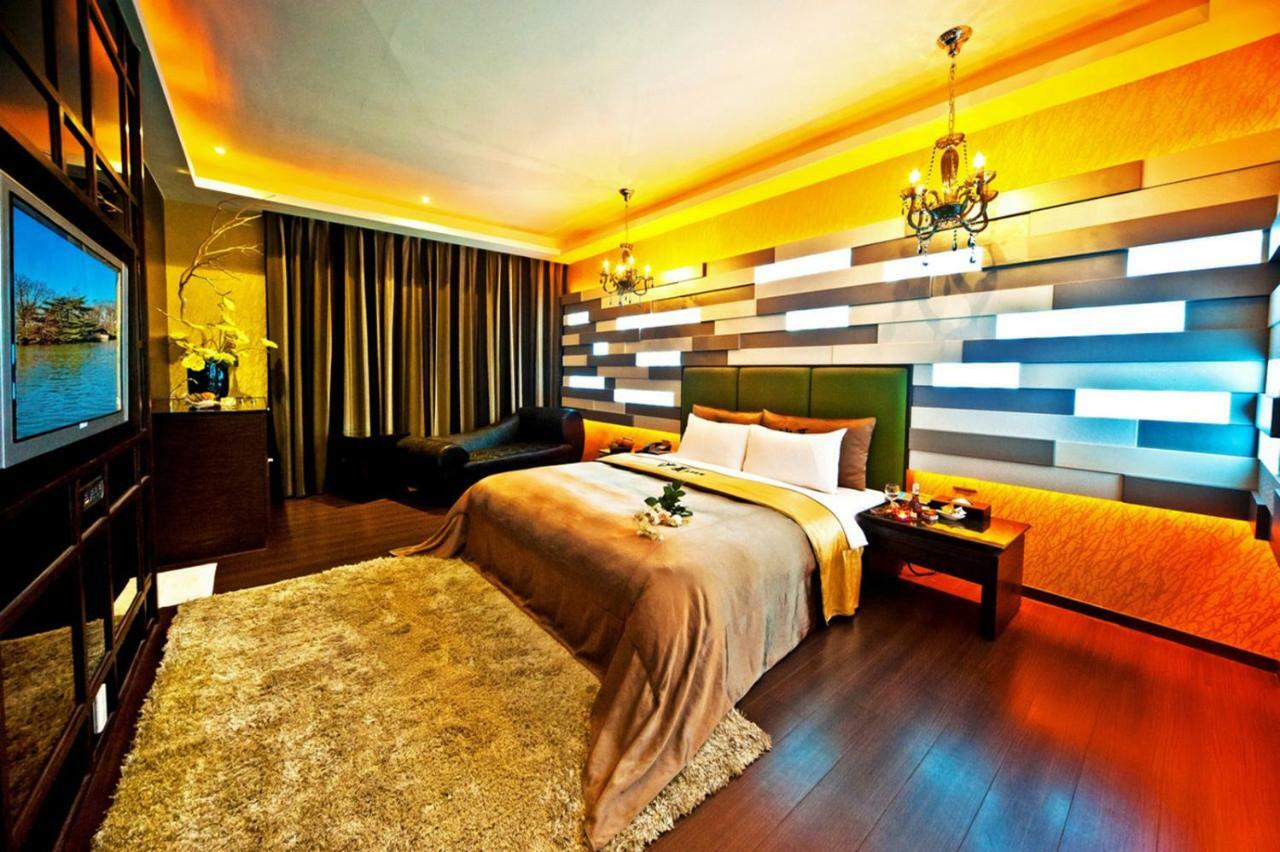 Sasha Motel Tchaj-čung Exteriér fotografie